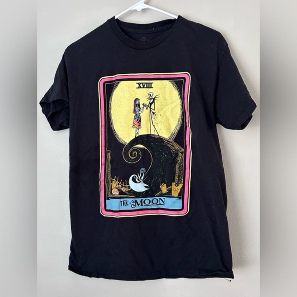 Disney the‎ nightmare before Christmas Black and Yellow Tee